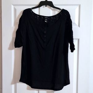 Torrid ladies black top size 0